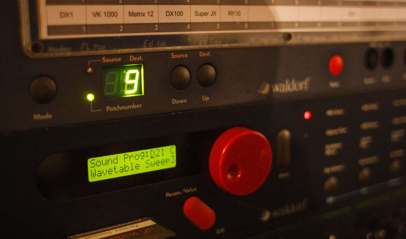 Waldorf Wave and Midi Bay